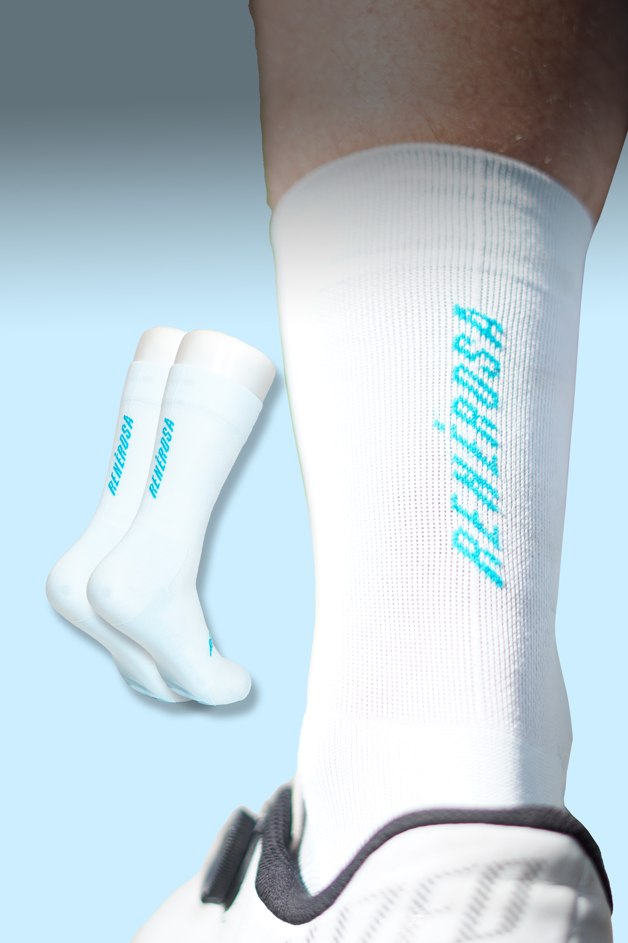 Radsocken_Lightblue_ohne_Logo_smallew