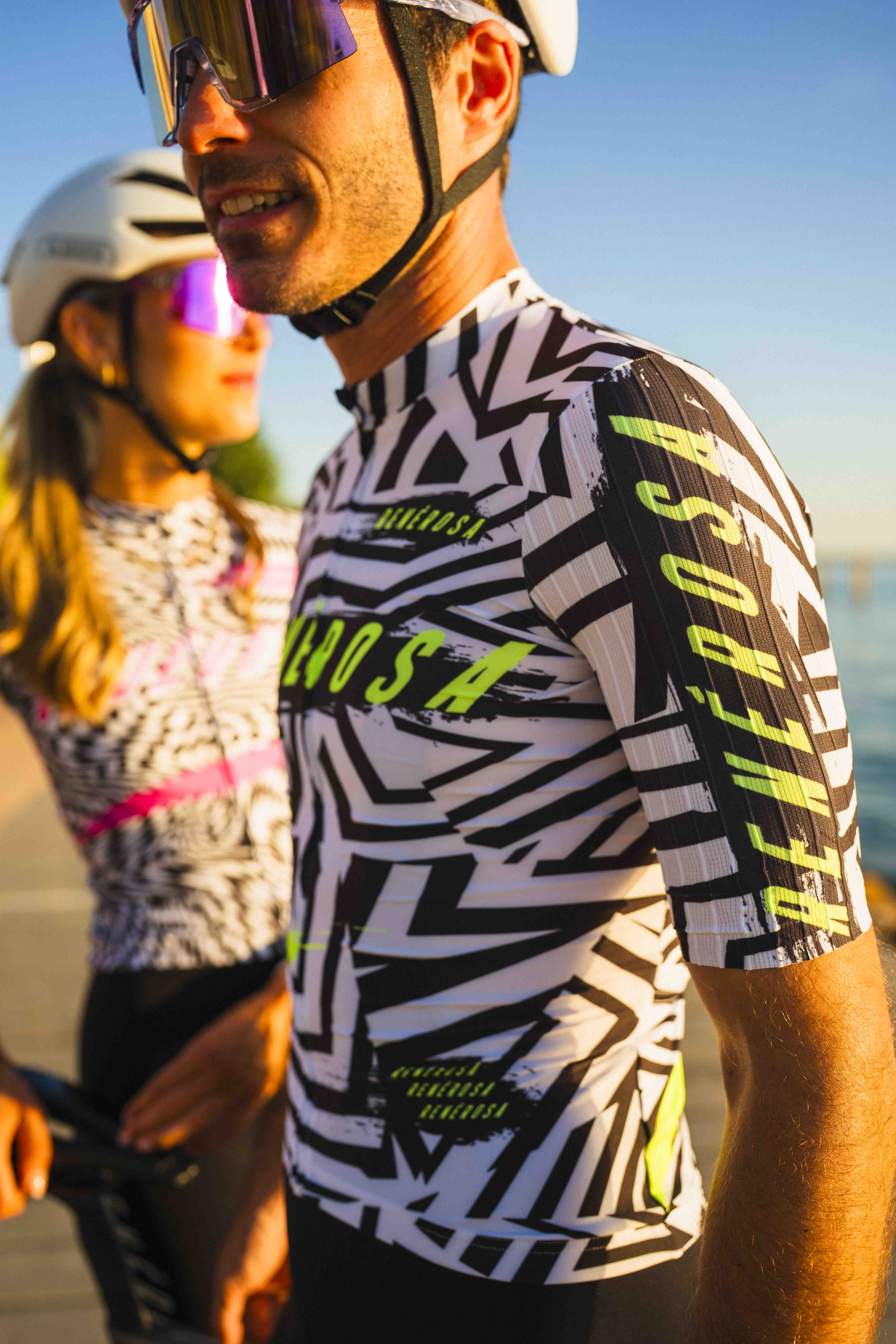Aero cycling jersey RRT2049U Race / Snowleo